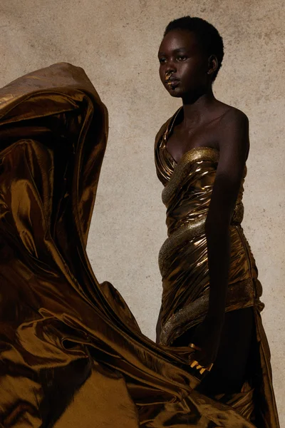 Look 19
